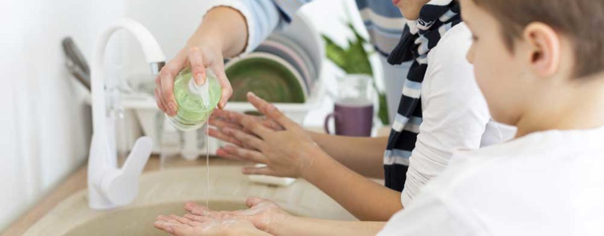 children-washing-hands